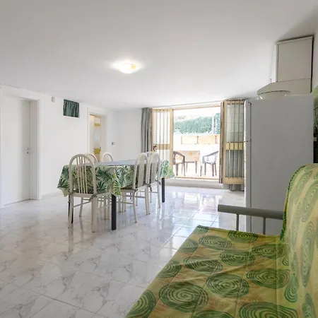Dea 2 Mancaversa Apartamento